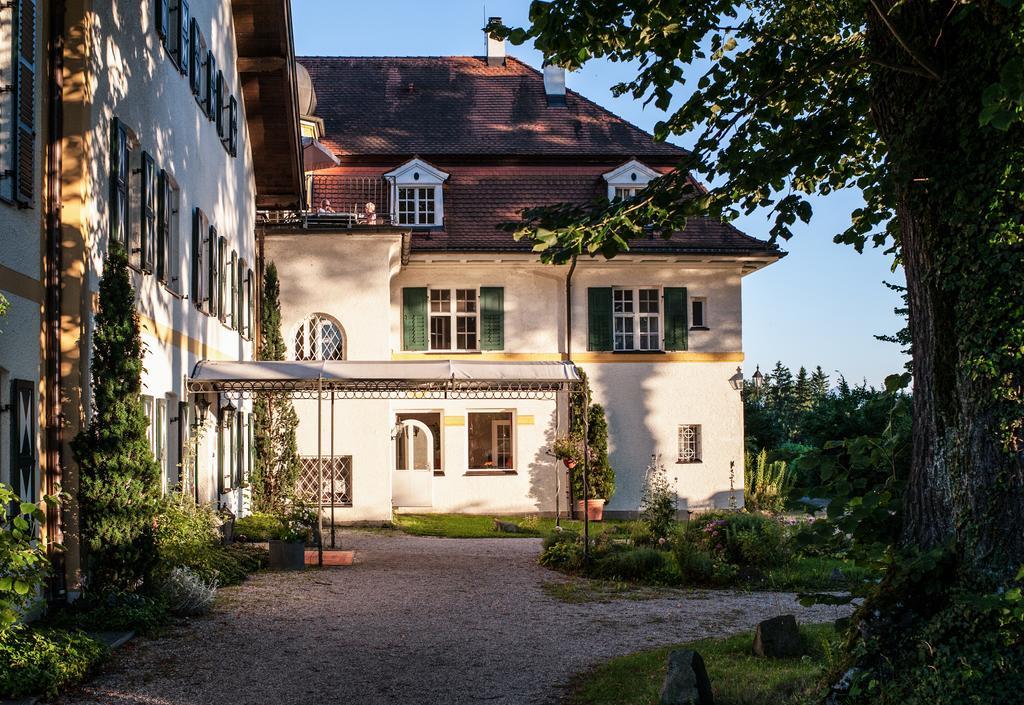 Biohotel Schlossgut Оберамбах Экстерьер фото